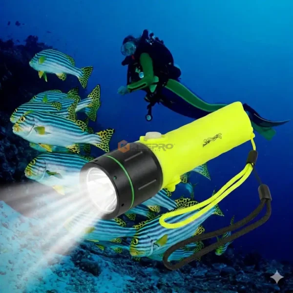 TORCHE ETANCHE VERT MM A PILE HS-1901 BOUCHA